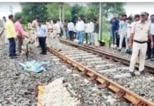 दर्दनाक हादसा मालगाड़ी से टकराकर पिता सहित तीन बेटियों की मौत,आत्महत्या का मामला IMG 20220817 140159