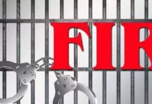 पति ने पत्नी को दिया ट्रिपल तलाक। 2343452 untitled 136 copy