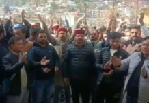 क्रिसमस सेलिब्रेशन रोके जाने पर बवाल, ग्रामीणों ने जमकर नारेबाजी की। 2352521 untitled 21 copy