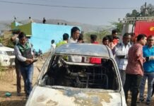 रतलाम रोड हाइवे पर कार में आग लगने से शिक्षक की हुई मौत। 2car fire1