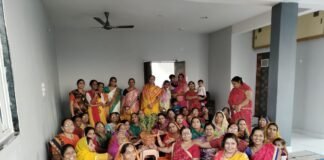 तुलसी माता दिवस पर तुलसी माता की पूजा की गई राधा सखी मंडल की बहनों द्वारा। WhatsApp Image 2022 12 25 at 3.11.55 PM