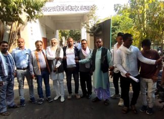 भील प्रदेश मुक्ति मोर्चा ने समय पर खाद्य उपलब्ध करवाने एवं काला बाजारी करने वाले लाइसेंसधारी व्यापारियों के लाइसेन्स निरस्त करवाने के बाबत ज्ञापन सोपा। bhungada New Movie 2 2