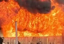 जूते-चप्पल की कंपनी में लगी भीषण आग। 2378951 untitled 73 copy