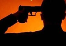 CISF के एक और जवान ने की आत्महत्या पिस्टल से खुद के सिर में मरी गोली। Shot while taking selfie wi