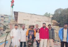 कुशलगढ़ में भी मुस्लिम समाज के युवाओ ने भी गणतंत्र दिवस पर झंड़ा रोहण किया। WhatsApp Image 2023 01 26 at 4.36.47 PM