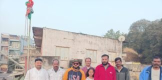 कुशलगढ़ में भी मुस्लिम समाज के युवाओ ने भी गणतंत्र दिवस पर झंड़ा रोहण किया। WhatsApp Image 2023 01 26 at 4.36.47 PM