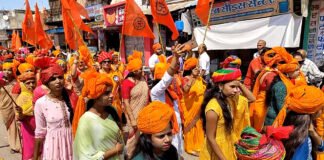 विश्व हिन्दू परिषद् द्वारा भारत माता की जय शोभा यात्रा निकाली गई। WhatsApp Image 2023 03 12 at 6.18.46 PM