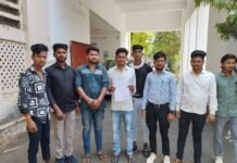 भील प्रदेश विद्यार्थी मोर्चा ने उदयपुर जिले के मावली में 8 वर्षीय बालिका पूजा की जगण्य हत्या एवं हत्या से पहले दुष्कर्म कर शरीर के 10 टुकड़े बेहरमी से कर करने वाले हत्यारे कमलेश सिंह को फांसी की सजा हेतु ज्ञापन , हत्या, दुष्कर्म कर शरीर के 10 टुकड़े करने वाले हत्यारे कमलेश सिंह को फांसी की सजा, WhatsApp Image 2023 04 06 at 7.03.46 PM 1