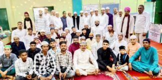 ईद के मोके पर बांसला गाँव में हिन्दुस्तान मे अमन शांति के लिए खुदा की बारगाह में उठे सैकड़ों हाथ। WhatsApp Image 2023 04 24 at 3.51.25 PM