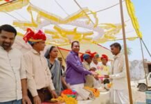 270 शिविरों में 18 लाख 68 हजार 182 गारंटी कार्डों का वितरण किया। FB IMG 1685177957471 768x576 1