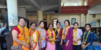 विश्व हिंदू परिषद बांसवाड़ा की मातृशक्ति दुर्गा वाहिनी की बहनों द्वारा चित्तौड़ संभाग से प्रशिक्षण शिविर से लौटने पर किया स्वागत। WhatsApp Image 2023 05 21 at 8.26.22 PM