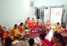 विश्व हिंदू परिषद बांसवाड़ा की दुर्गा वाहिनी मातृशक्ति एवं राधा सखी महिला मंडल की बहनों द्वारा सुंदरकांड पाठ का आयोजन किया गया। 2e98a70f 2fcf 4694 be82 a9399a74e70b