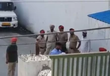 बंदूक की नोंक पर 7 करोड़ की लूट इलाके में मच हड़कंप। 3006937 untitled 107 copy