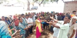वागधारा संस्था द्वारा गठित ग्राम स्वराज समूह एवं बाल स्वराज समूह व ग्रामीणों ने पर्यावरण को बचाने हेतु 2000 बीज बोल बनाई। WhatsApp Image 2023 06 07 at 2.37.36 PM