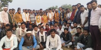 भीलप्रदेश विद्यार्थी मोर्चा जिला संयोजक कमलेश चरपोटा का स्वागत WhatsApp Image 2024 01 08 at 5.23.20 PM