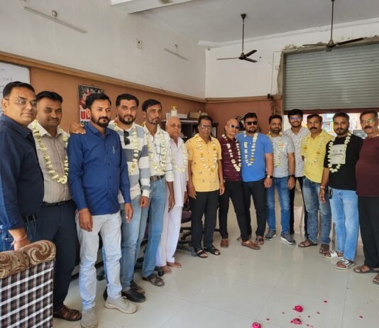 बांसवाड़ा जिला कार बाजार एसोसिएशन का गठन WhatsApp Image 2024 03 17 at 3.19.55 PM