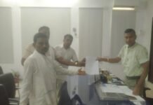 160 बिघा भुमि रिको लिमिटेड कंपनी को आवंटित कि जिसे निरस्त करवाने को लेकर ज्ञापन दिया WhatsApp Image 2024 05 22 at 12.05.10 PM