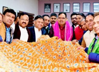 मुख्यमंत्री भजनलाल शर्मा की ओर से हजरत ख्वाजा मोईनुद्दीन हसन चिश्ती रहमतुल्ला अलैह के 813 वां उर्स के पाक मौके पर दरगाह पर चादर पेश की CM sharma ajmer chadar pahuchai