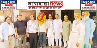 हज को जाने वाले दंपति को दी बधाई ,सुभाष नगर भाईचारा कमेटी ने banswara news mirza haji saheban