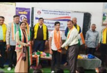 महावीर इंटरनेशनल द्वारा तिरंगा झंडा वितरण कार्यक्रम महावीर इंटरनेशनल द्वारा तिरंगा झंडा वितरण कार्यक्रम (1)