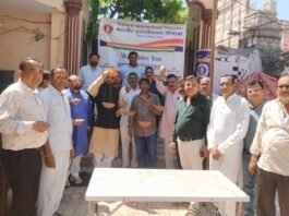 बांसवाड़ा: महावीर इंटरनेशनल नौगामा की पहल – प्यासे पक्षियों के लिए परिंडे वितरण का शुभारंभ, महेंद्रजीत सिंह मालवीय रहे मौजूद mahavir intarnational